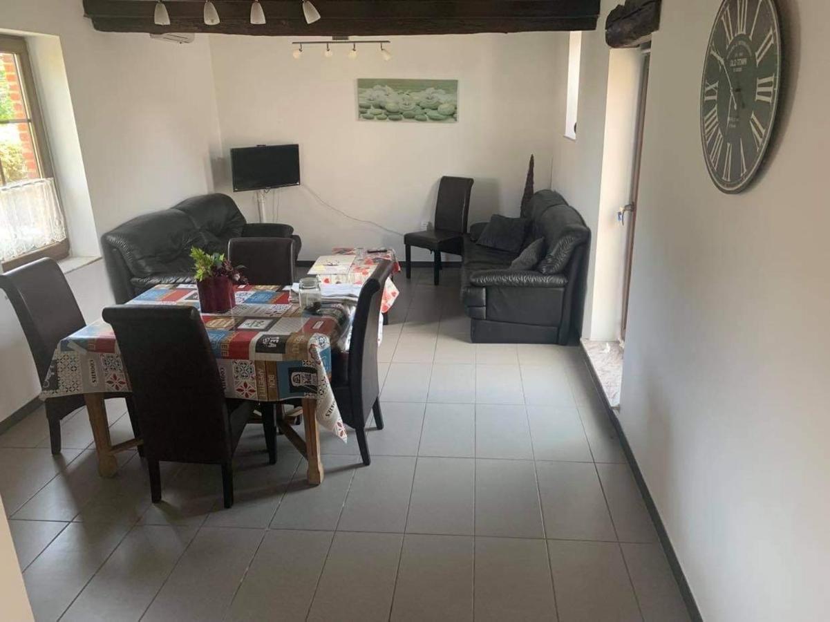 La Petite Maison Bienne-lez-Happart Eksteriør billede
